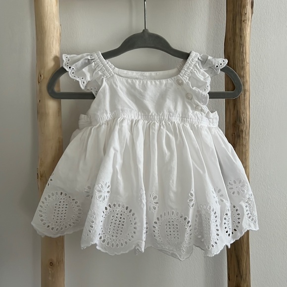 Baby Gap White Eyelet Dress Size 3-6 months - Picture 1 of 4
